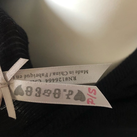 black tee - Picture 4 of 4